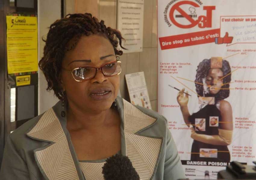 Distinction : Dr Flore Ndembiyembe Reçoit Enfin Son Prix Distinction : Dr Flore Ndembiyembe Reçoit Enfin Son Prix