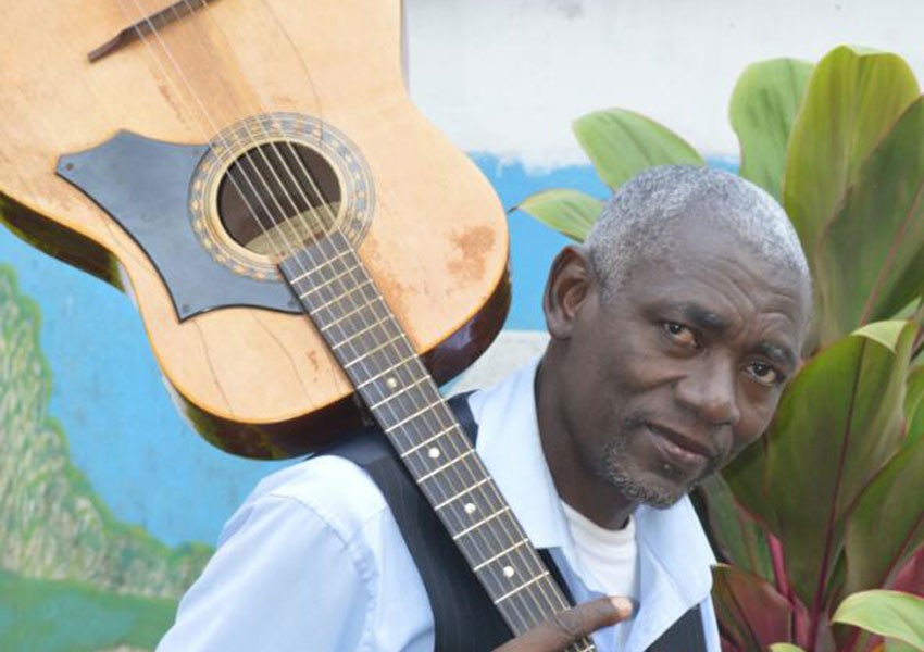 Musique Patrimoniale : Semouya Le « Sphynx » De Ndikiniméki Dans Les Bacs