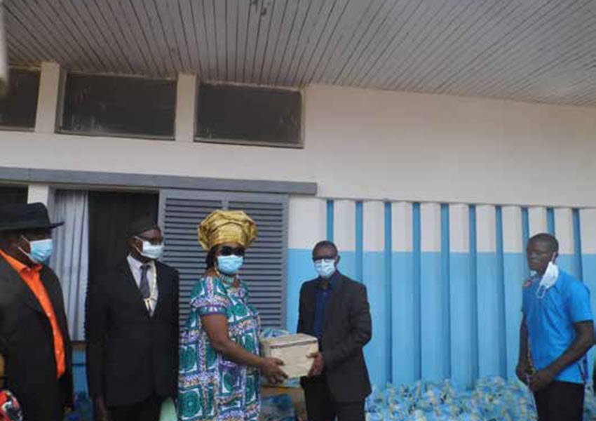 Hôpital de district de Ndikiniméki : Une banque de sang offerte par l’association OUDONG Wu PENEN